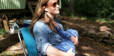 Sanii nu se lasa din cauza alaptarii! 10 motive pentru care sanii sunt fenomenali | Demamici.ro