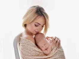 Angela a fost la un pas sa ramana fara puiul ei din cauza anesteziei epidurale care a fost administrata necorespunzator! Micutul risca sa ramana o „leguma” din cauza lipsei de oxigen | Demamici.ro