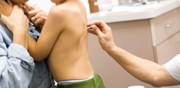 Meniu special pentru copiii alergici! Mamica unui baietel alergic la oua a scris o carte de retete | Demamici.ro