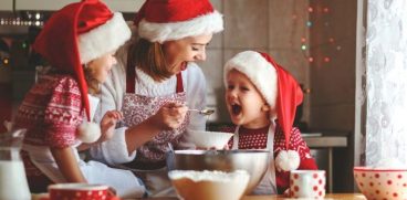 Dulciuri pentru Craciun (fursecuri) – reteta pe care o poti pregati impreuna cu cei mici | Demamici.ro