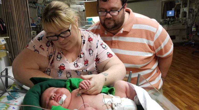 Bebelus de aproape 7 kg, nascut intr-un spital din SUA! Cum arata baietelul | Demamici.ro