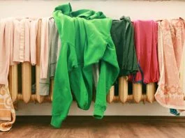 Pericolul la care iti expui copilul daca usuci rufele in casa! Specialistii avertizeaza | Demamici.ro