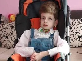 Scrisoarea unei mame care are un copil cu nevoi speciale: ” Tu, statule român, ia-ți 5 minute din timpul tău și uită-te în ochii acestei fetițe!” | Demamici.ro