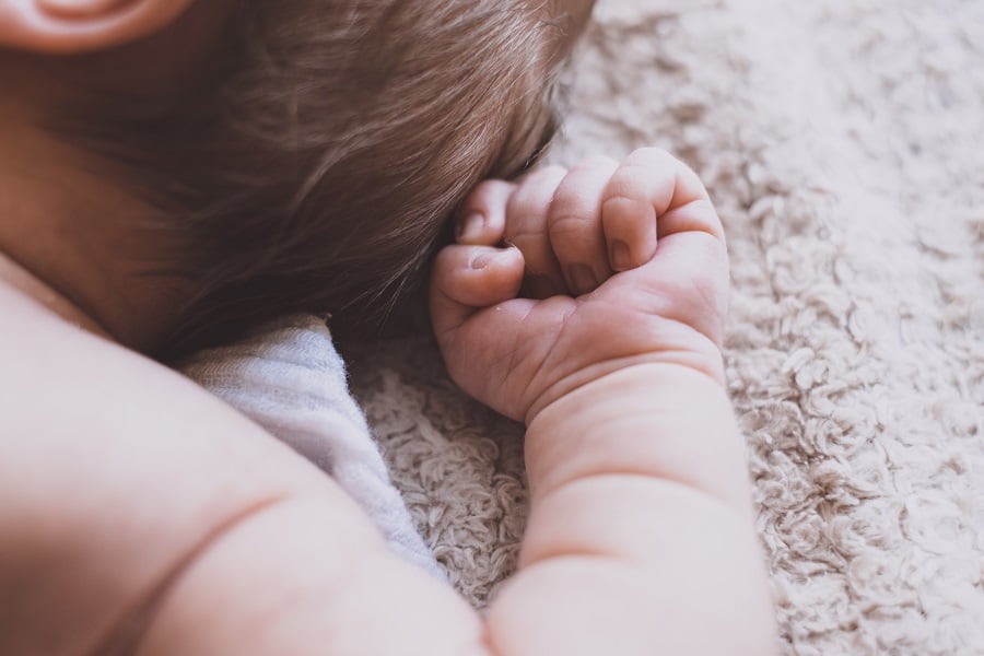 Legatura fascinanta intre somnul bebelusului si dezvoltarea limbajului | Demamici.ro