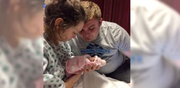 Fetita, nascuta la 20 de saptamani, a trait pentru 2 ore in bratele mamei | Demamici.ro