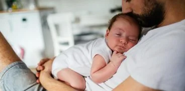 Un tata nu e babysitter sau „ajutor”. Tatal e parinte | Demamici.ro