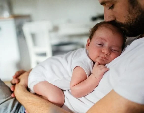 Un tata nu e babysitter sau „ajutor”. Tatal e parinte | Demamici.ro