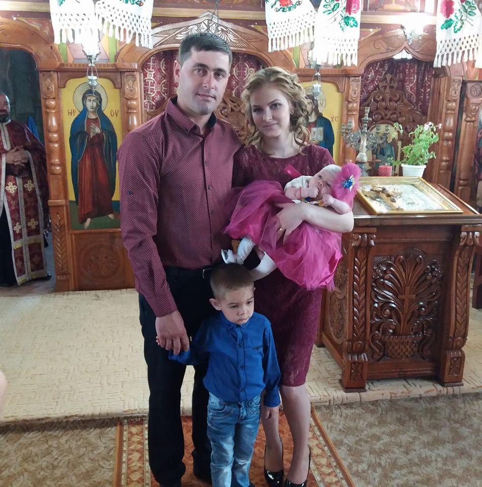 Un baietel de 5 ani si o fetita de 11 luni au murit intr-un accident rutier. Mama se lupta sa traiasca VIDEO | Demamici.ro