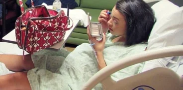 Machiajul in timpul travaliului – noua moda printre gravide! „Sa-ti faci machiajul in timpul travaliului, te relaxeaza!” | Demamici.ro