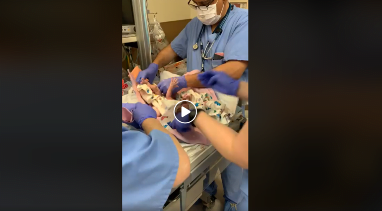 Doctorii i-au scapat fetita in cap, la nastere. Micuta avea doar 1474 g. Sotul a filmat momentul VIDEO | Demamici.ro