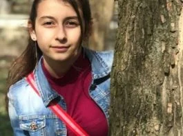 Cristina, o fata simpla, de la tara, a luat 10 pe linie la Evaluarea Nationala | Demamici.ro