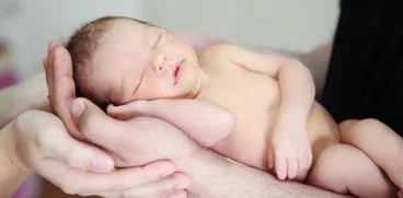 Lucruri ciudate despre nou-nascuti. Medicii nu le impartasesc mamelor aceste „secrete” | Demamici.ro
