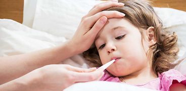 Febra la copii. Cum se procedeaza cand copilul are febra | Demamici.ro