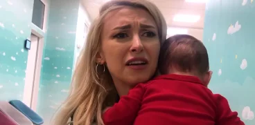 Andreea Balan, cu fetita cea mica la spital | Demamici.ro