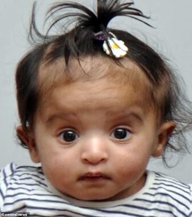 Fetita de 7 luni, omorata in bataie de propria mama | Demamici.ro