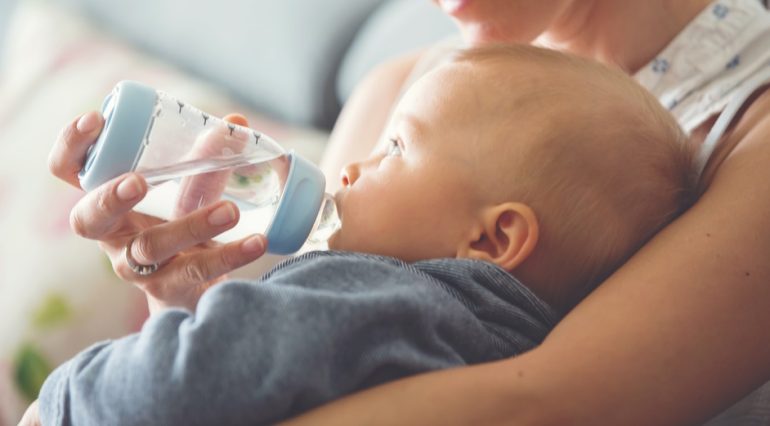 Totul despre deshidratarea la copii. Cum se recunoaste si cum se trateaza | Demamici.ro