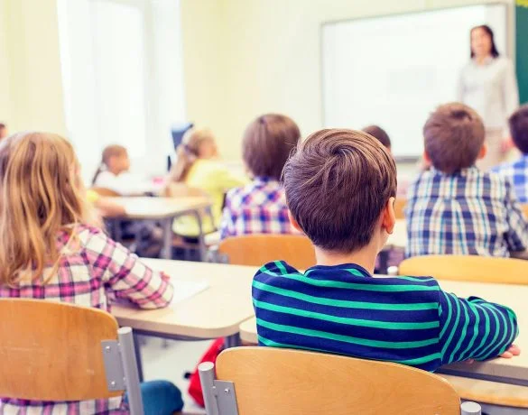 Când începe școala în anul școlar 2023-2024? Proiectul propus de Ministerul Educației | Demamici.ro