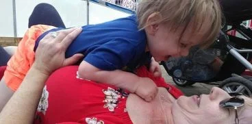 Un baietel de 3 ani a murit dupa ce doctorii i-au gresit diagnosticul. Au spus ca avea glezna luxata | Demamici.ro