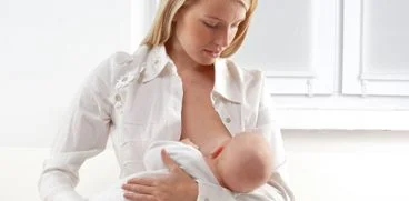 Mamele adoptive pot alapta. Cum este posibil acest lucru | Demamici.ro