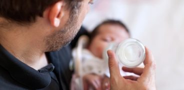 Recomandarea specialistilor: NU oferiti apa bebelusilor sub 6 luni. De ce | Demamici.ro