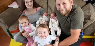 O tanara de 20 de ani a nascut 2 perechi de gemeni in mai putin de 2 ani | Demamici.ro