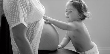 Fiul meu avea 6 luni când am aflat că sunt însărcinată din nou | Demamici.ro