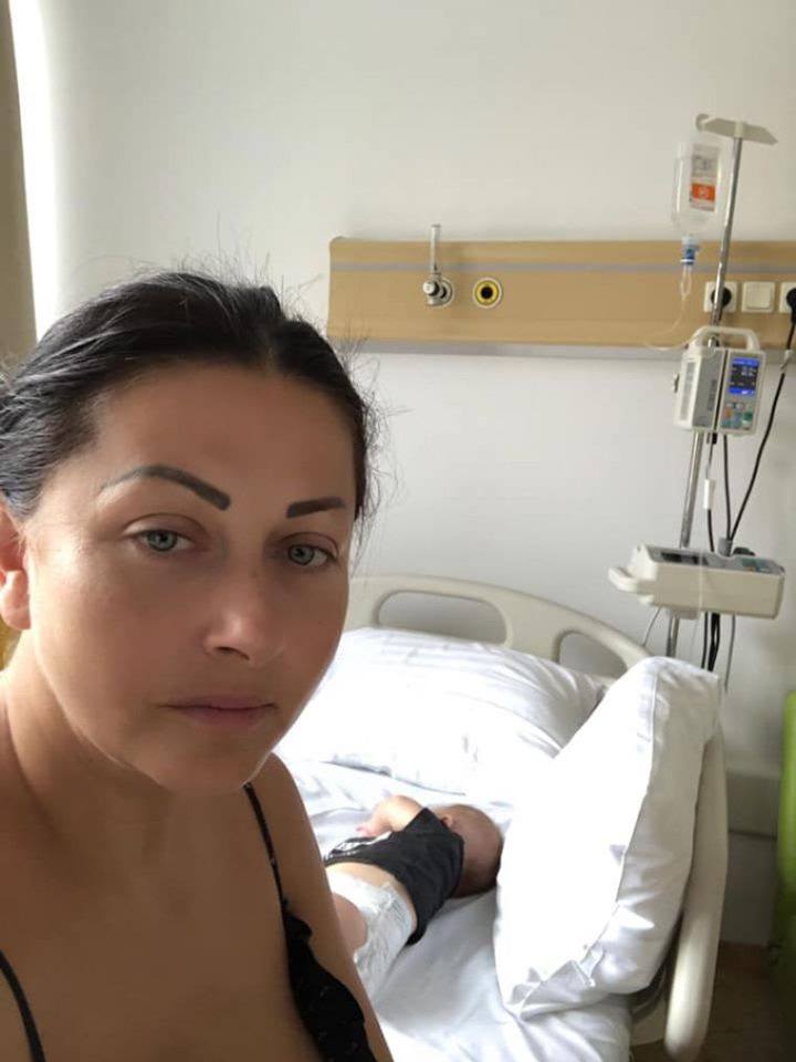 Gabriela Cristea, cu fetita cea mica, de urgenta, la spital! | Demamici.ro