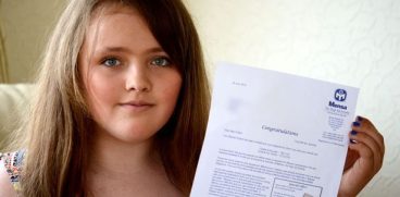 O fetita de etnie roma a uimit o intreaga planeta! Se spune ca este mai inteligenta decat Albert Einstein si Stephen Hawking | Demamici.ro