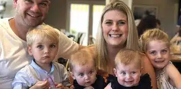 O femeie cu doua vagine si doua utere a sfidat toate sansele si a devenit mama a patru copii | Demamici.ro