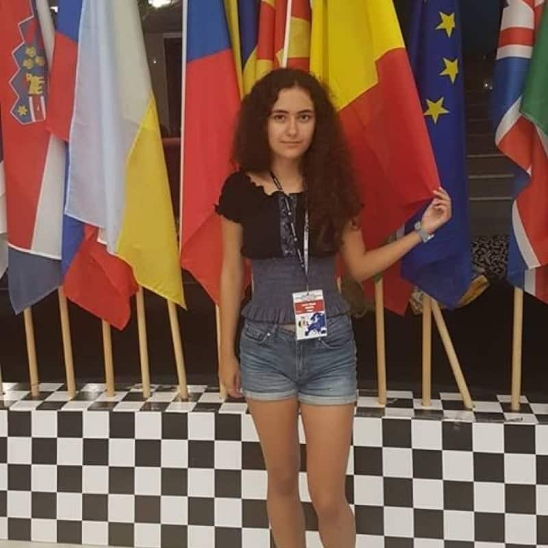 O eleva din Iasi, campioana mondiala la sah la 13 ani | Demamici.ro