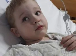 Gest impresionant din partea colectivului unui liceu din Bucuresti: „Nu vrem flori in prima zi de scoala!” | Demamici.ro