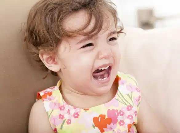 Probleme de comportament la copil. Cum reactionam la „prostioarele” celui mic | Demamici.ro