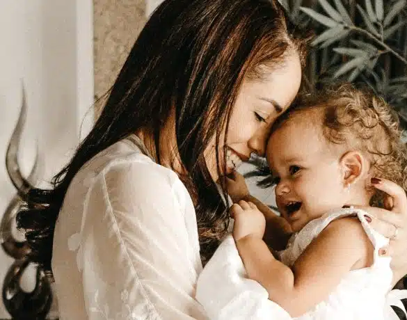 Mamele puternice isi transforma fetitele in femei puternice. Cele mai importante lectii | Demamici.ro