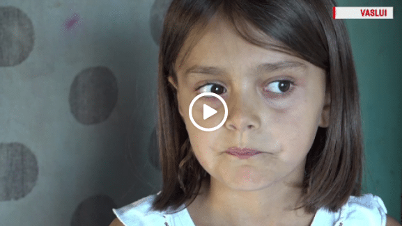 La 9 ani Roxana vrea sa devina medic, dar merge flamanda la scoala: 