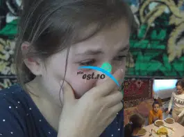 Cinci frati merg la scoala flamanzi si impart acasa acelasi pix, la teme | Demamici.ro