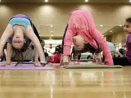 Yoga pentru copii. Reduce agitatia, amelioreaza afectiuni si stimuleaza creativitatea | Demamici.ro