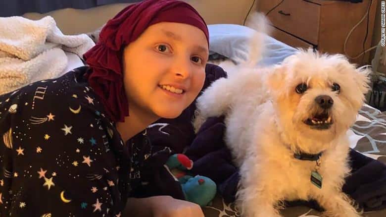 O eleva de 14 ani a invins cancerul in stadiul 4, chiar inainte de Craciun