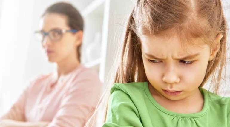 12 expresii care te vor ajuta sa ai o comunicare mai buna cu copilul | Demamici.ro