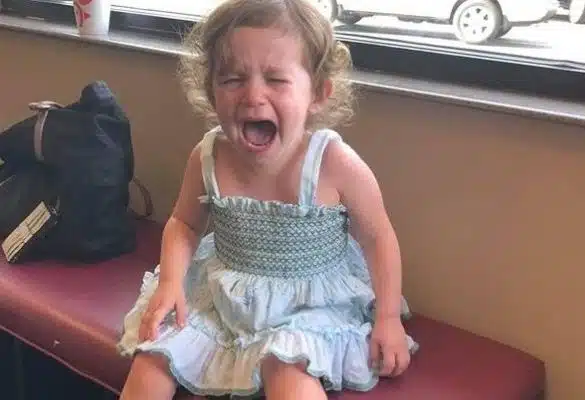 Jurnalul unui copil de 2 ani: „Nu urlu pentru ca sunt rea, ci pentru ca am nevoie de o imbratisare!” | Demamici.ro