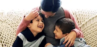 Confesiune de mama: „Le voi arata copiilor mai multa dragoste si zambete, decat priviri incruntate!” | Demamici.ro