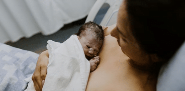 Sa fii mama nu e usor. Nu exista nimeni pe lumea asta mai puternic decat o mama | Demamici.ro