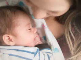 O mama a cerut ajutor pentru depresia postpartum, dar in schimb i-au luat copiii | Demamici.ro