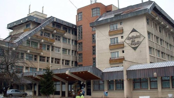 Doi bebelusi gemeni de 2,5 luni au murit la scurt timp dupa externarea din spital | Demamici.ro