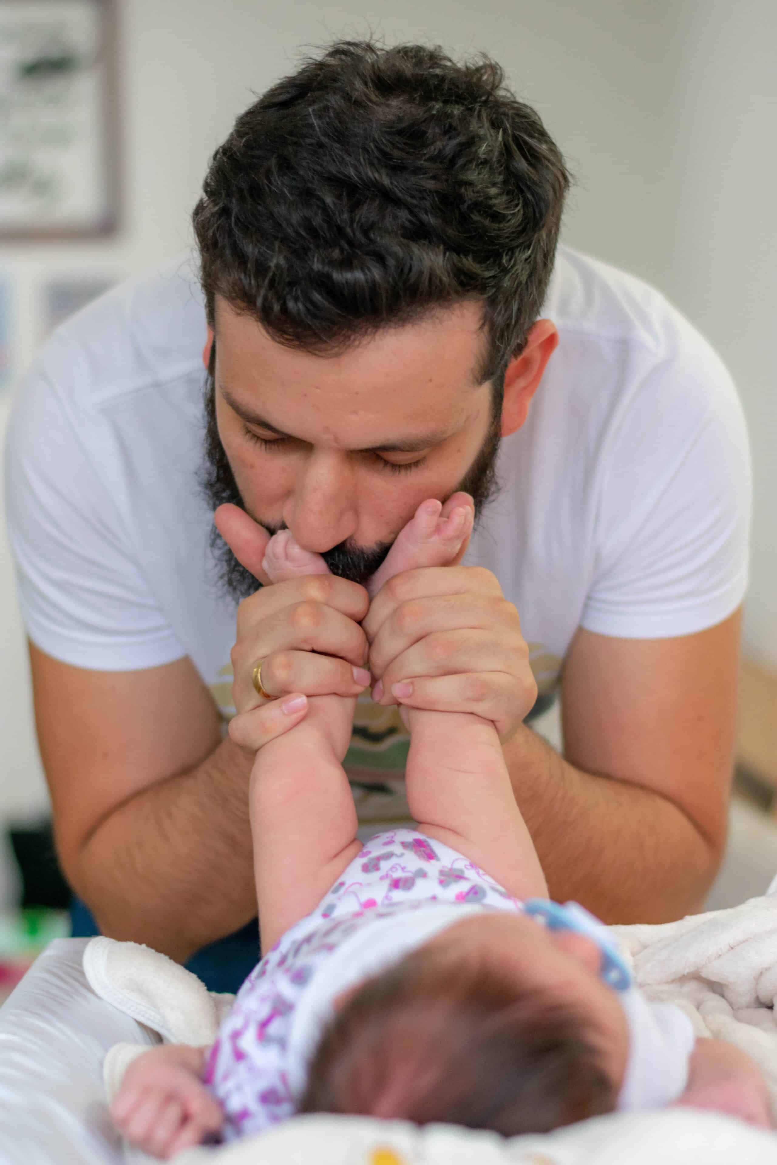 "Treaba de tatic" se numeste paternitate. Si nu ar trebui sa fie ocazionala | Demamici.ro