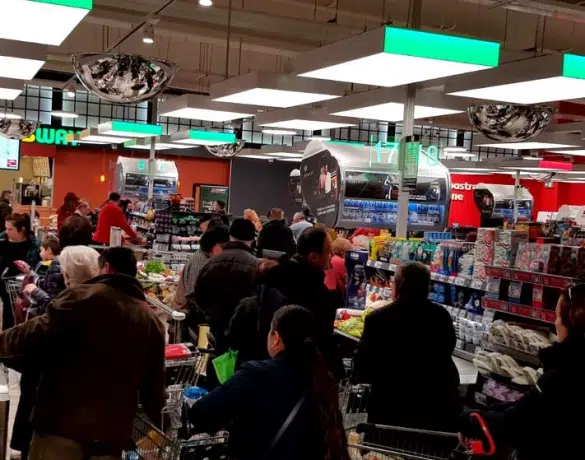 Cumparaturi ca de sarbatori, de teama coronavirusului. Lista de alimente in caz de urgenta | Demamici.ro