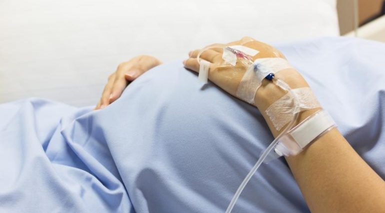 O gravida care a nascut la Medlife, depistata cu COVID-19 | Demamici.ro
