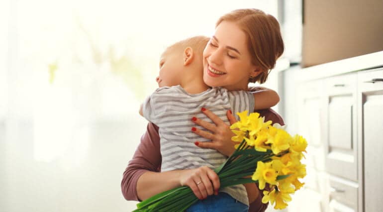 Mesaje de 8 Martie. Cele mai frumoase urari pentru mame | Demamici.ro