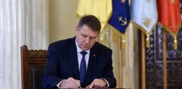 Legea „zile libere pentru parinti”, promulgata de Klaus Iohannis | Demamici.ro