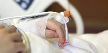 O fetita de 1 an si 6 luni, in coma dupa ce s-a inecat cu o aluna | Demamici.ro