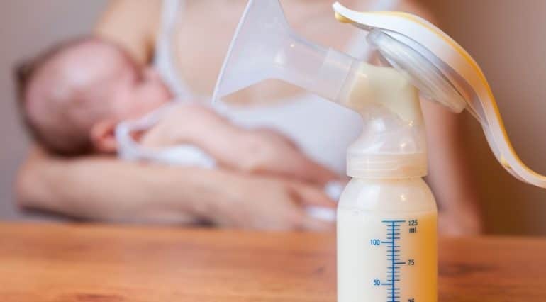 Studiu: laptele matern, posibil leac în tratarea COVID-19 | Demamici.ro